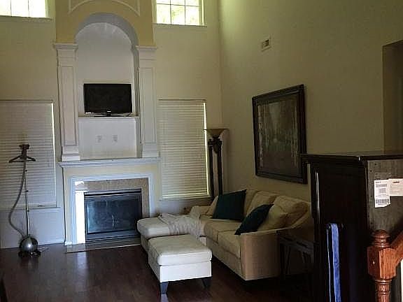3rd image of 2018 Claybourne Ct