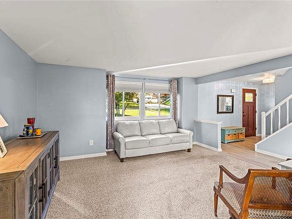 4th image of 1256 Manor Dr