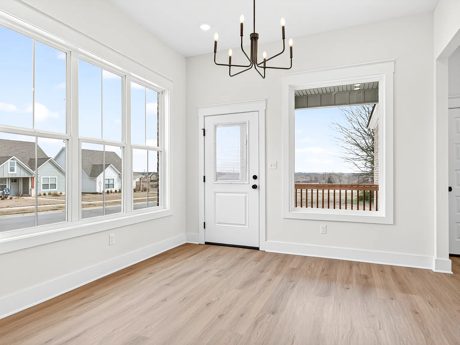 3 bed, 2.5 bath, 1532 sqft, $1,900 — Photo 2