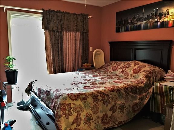 5th image of 84 Windsong Cir #6