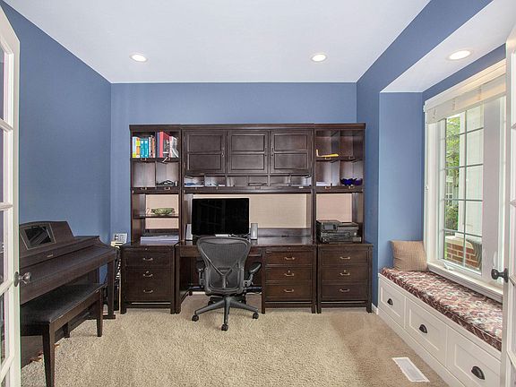 5th image of 3933 Sunbrook Ct