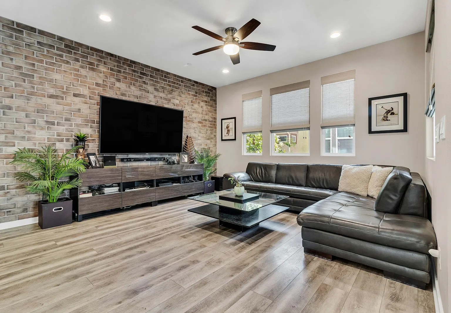 2059 Element Way — Photo 3