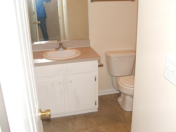 4th image of 2116 Flagstone Ct APT D4