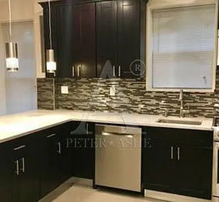 Rented by Peter Ashe | media 18