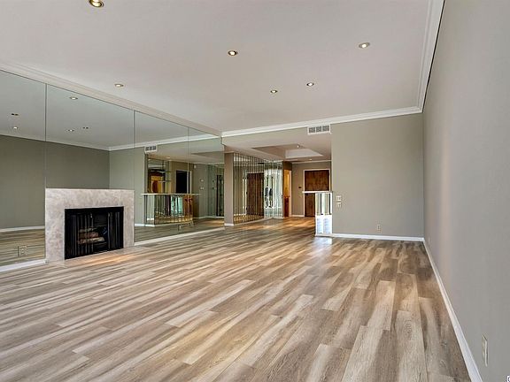 4th image of 4454 Ventura Canyon Ave APT 207