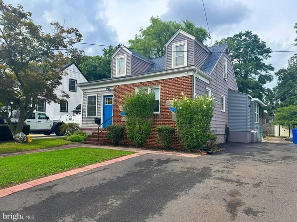 121 E Olive St, Westville, NJ 08093