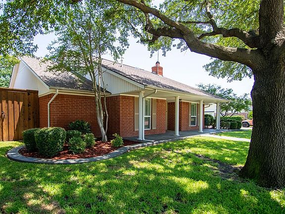 4th image of 1601 Century Oaks Dr