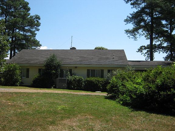 3rd image of 439 Waterview Dr