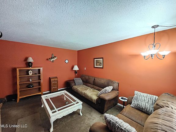 2nd image of 1837 Whitehead Dr