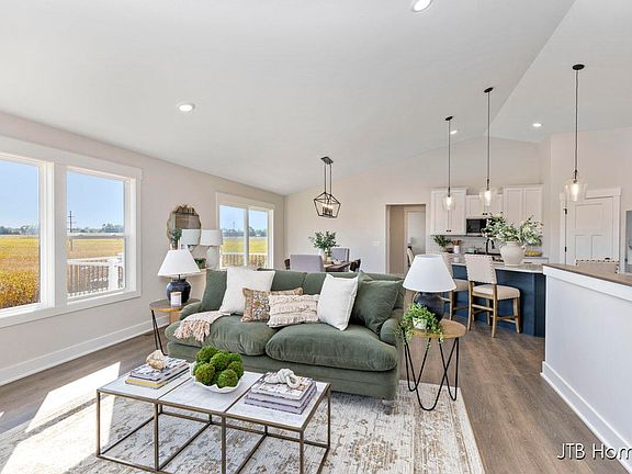 5th image of 11304 Shoreline Dr #120