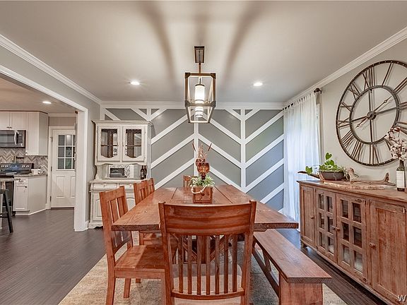 5th image of 2100 Fountain Way