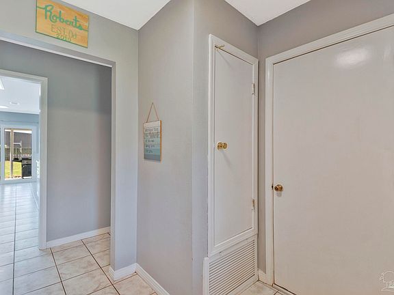 3rd image of 4605 La Quinta Ct