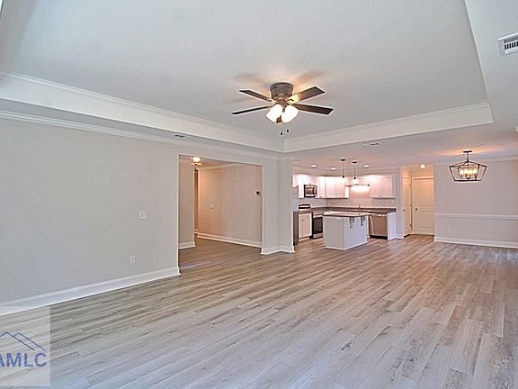 5th image of 124 Cooper St