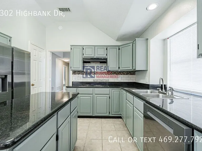 2302 Highbank Dr — Photo 13