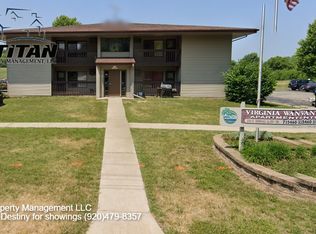 200 E Morning Glory Dr #101, Clintonville, WI 54929