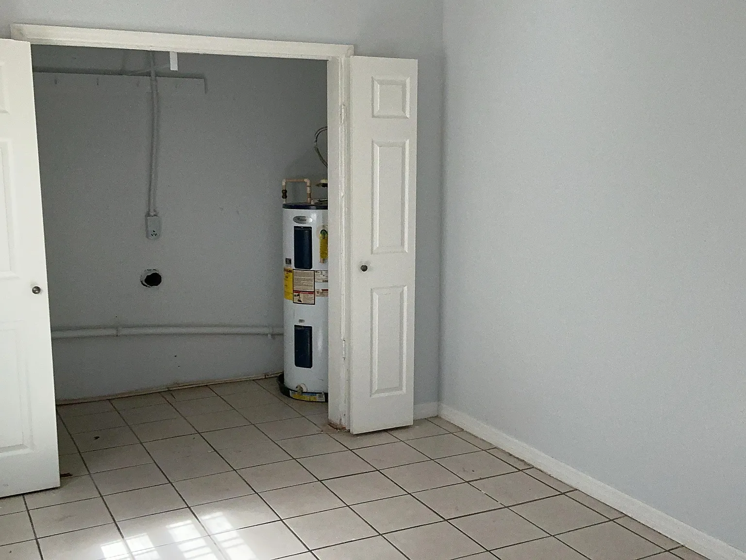 3 bed, 934 sqft, $2,000 — Photo 4