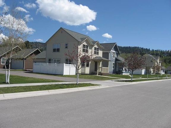 3rd image of 1318 Lily Ct