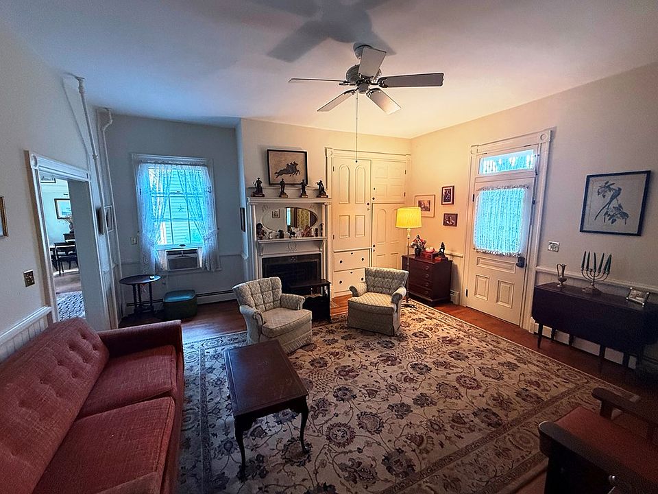 25th image of 117 Reid St