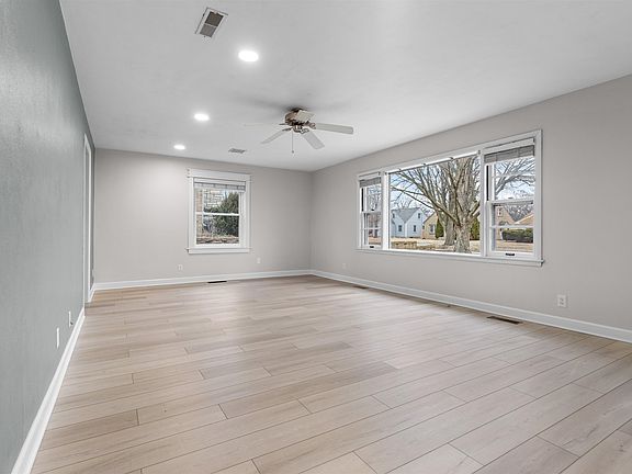 4th image of 732 James Ave