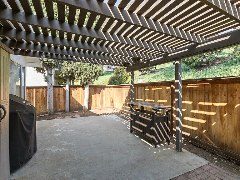 274 Boleroridge Pl — Photo 23