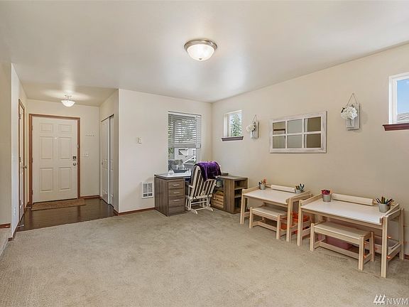 5th image of 8437 61st Pl NE
