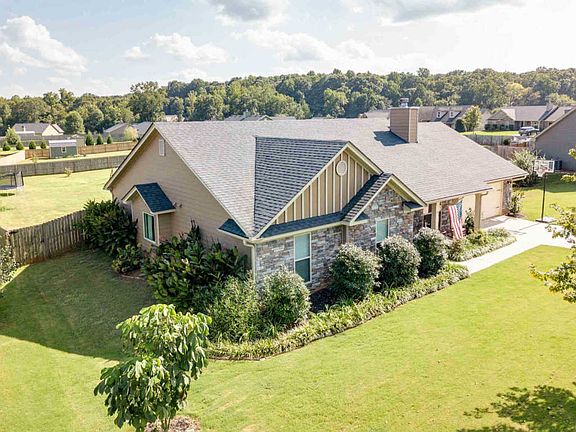 3rd image of 594 Lake Vista Dr