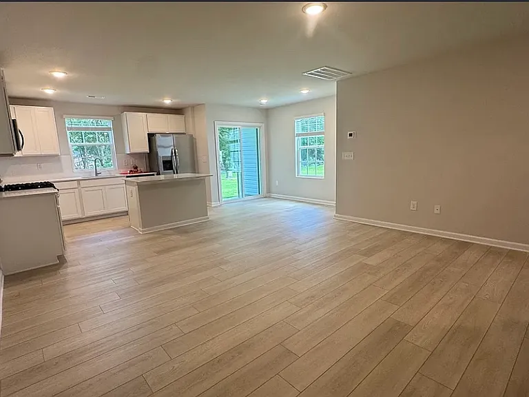 721 Peyden Ln #721 — Photo 6