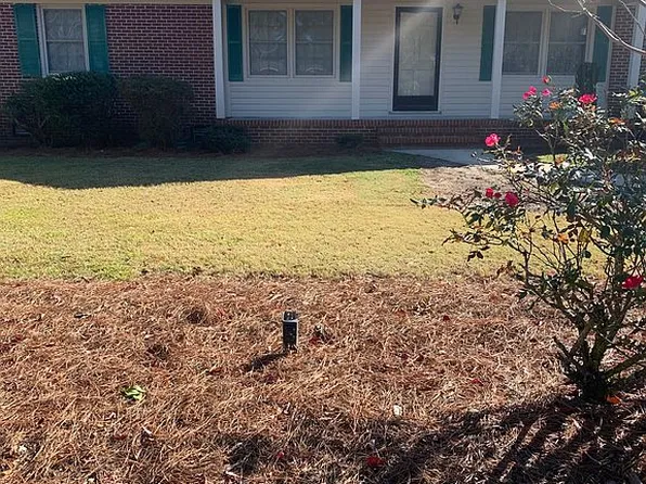 208 Pinewood Dr, Goldsboro, NC 27534