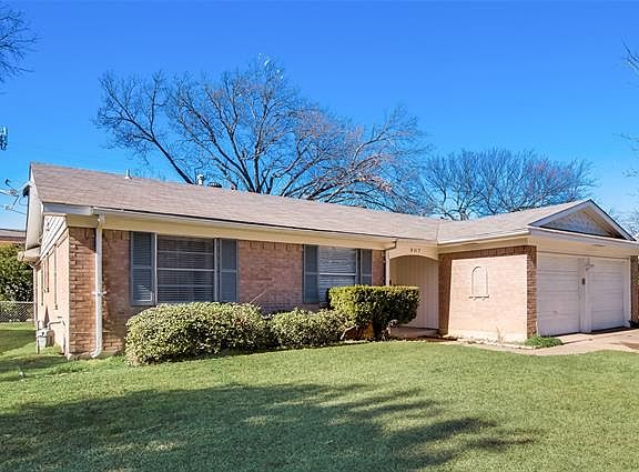 4th image of 807 N Cottonwood Dr