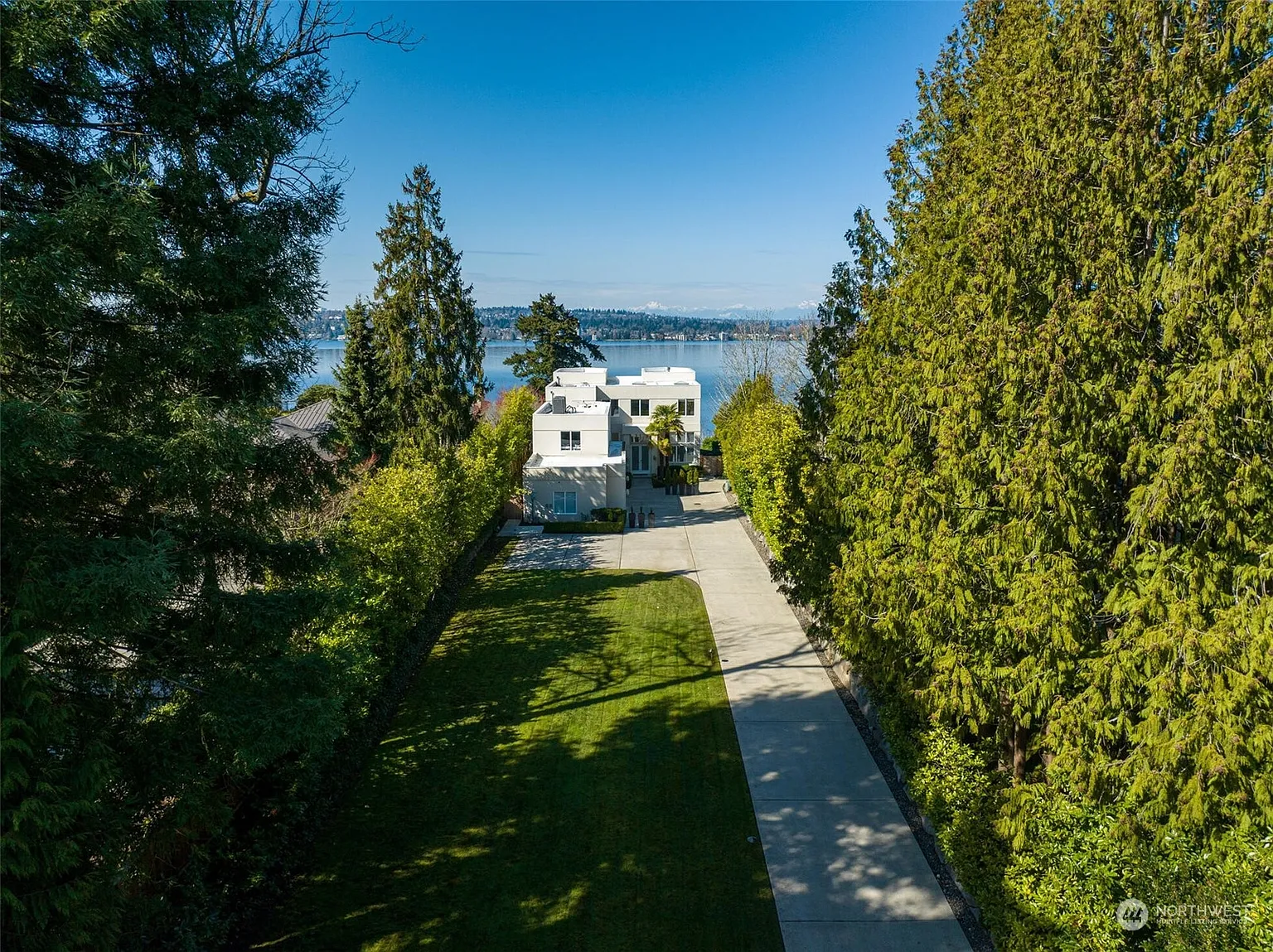 2659 Evergreen Point Road photo 1