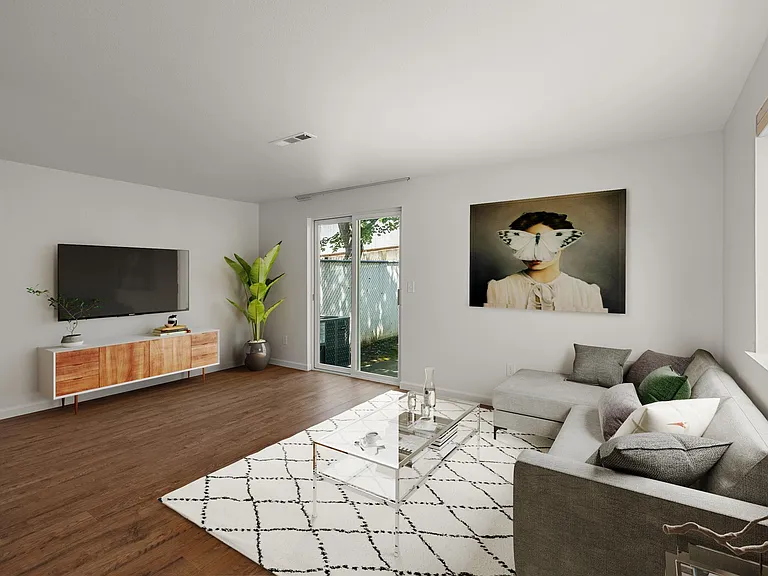 Talent Parkside Apartments — Photo 12