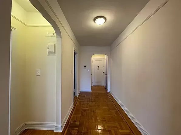 2166 Bronx Park East 1 image 7 of 8