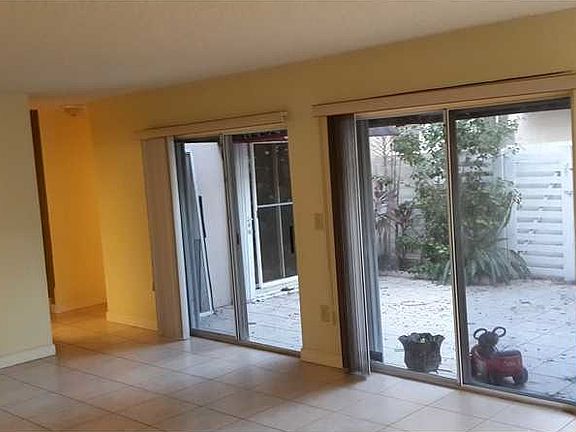 3rd image of 14363 SW 98th Ter #14363