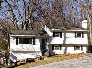 3 Oak Hill Rd, Highland, NY 12528