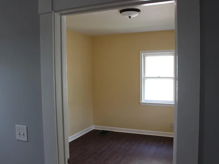 45 Lester St #SINGLE HOUSE — Photo 4