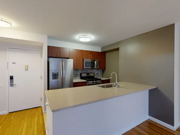 120 W. 21st image 1 of 9