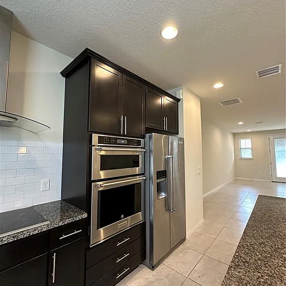 527 Piazza Point — Photo 62