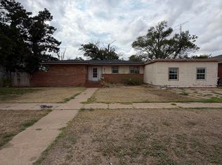 207 N Bowie Ave, Tulia, TX 79088