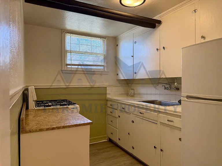 415 E Kearney St #3 — Photo 6