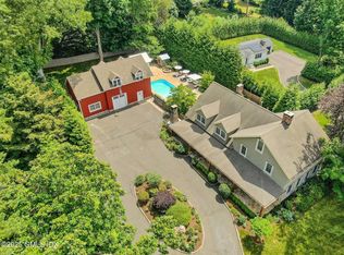 2024 Stratfield Rd, Fairfield, CT 06825