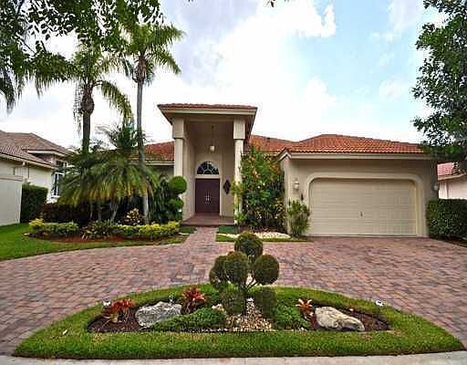 1st image of 713 Crescent Way