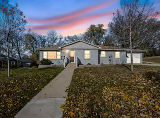 110 Circle Dr, Jackson, MN 56143