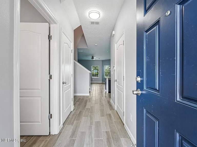 120 Appleton Ct — Photo 7