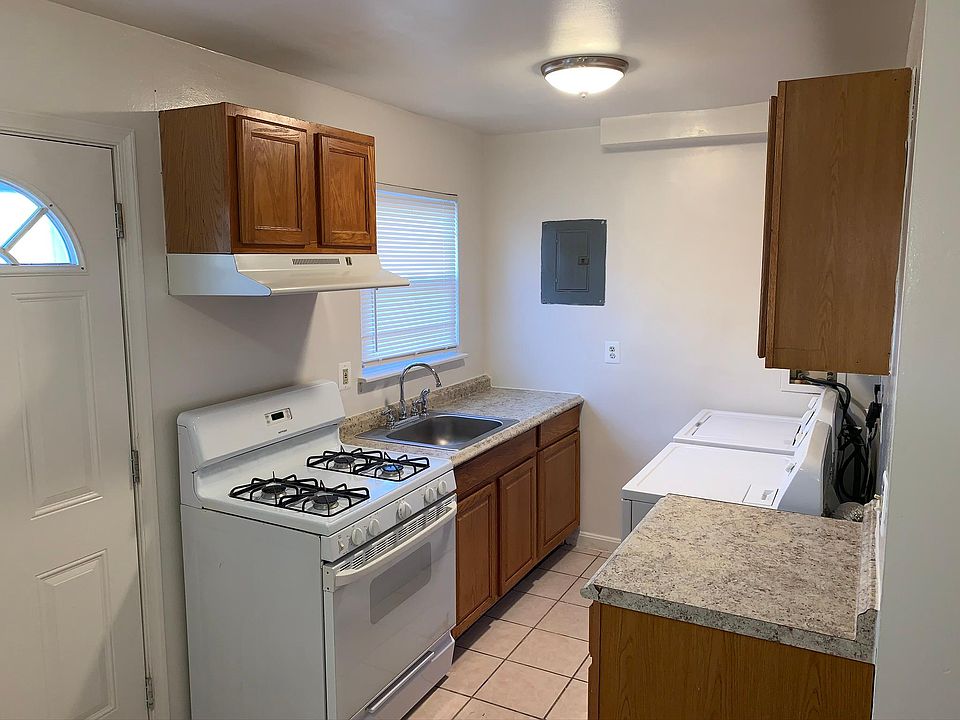 2nd image of 3010 Georgetown Rd