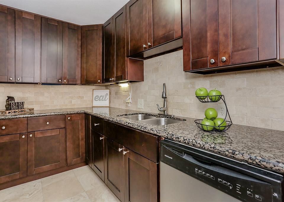 1st image of 8514 Sonneville Dr