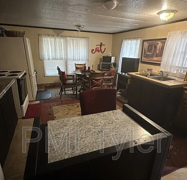 117 Little Acorn Cv — Photo 1