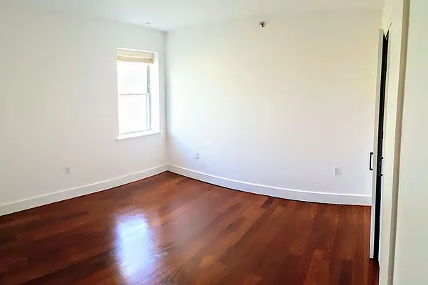 Sold by NextDoor Realty | media 54