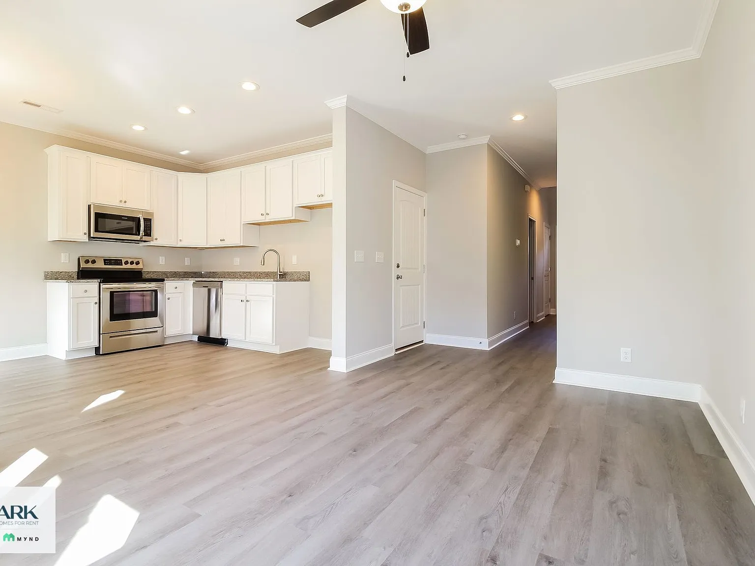3 bed, 2.0 bath, 1200 sqft, $1,685 — Photo 4
