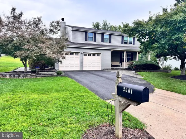 3001 Gatepost Ln, Herndon, VA 20171