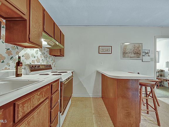4th image of 4718 Elm View Dr